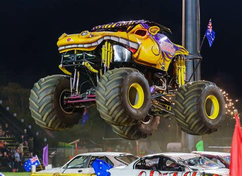 Monster Trucks Bwin