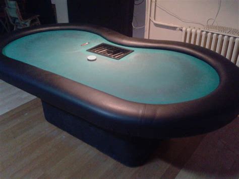 Stolovi za holdem poker